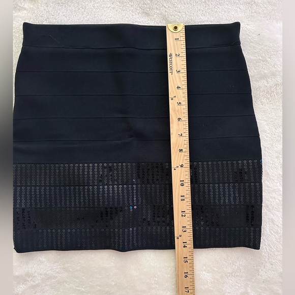 Guess Black skirt w sequins at bottom - Picture 7 of 7